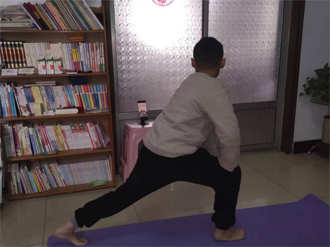 ���Ѓ����Ļ����s�m���A���}