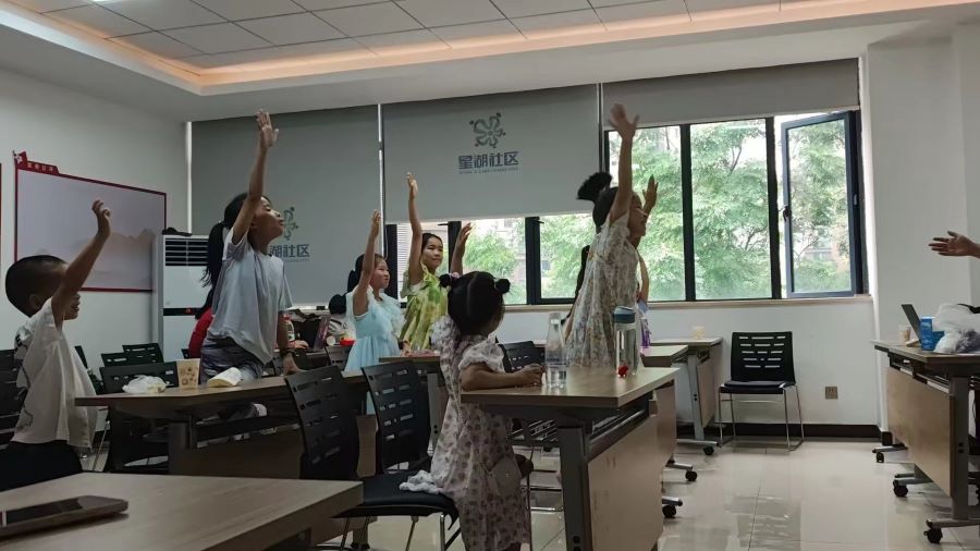 ���Ք��֊W�أ��{�Д������r