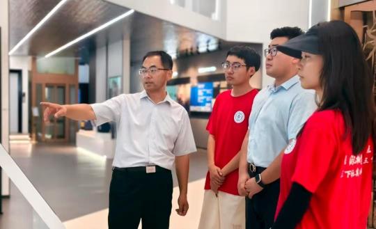 ���݌W(xu��)Ժ���x���ഺ��־Ը����(w��)꠸�����h�_չ�������l(xi��ng)�������(sh��)�`���