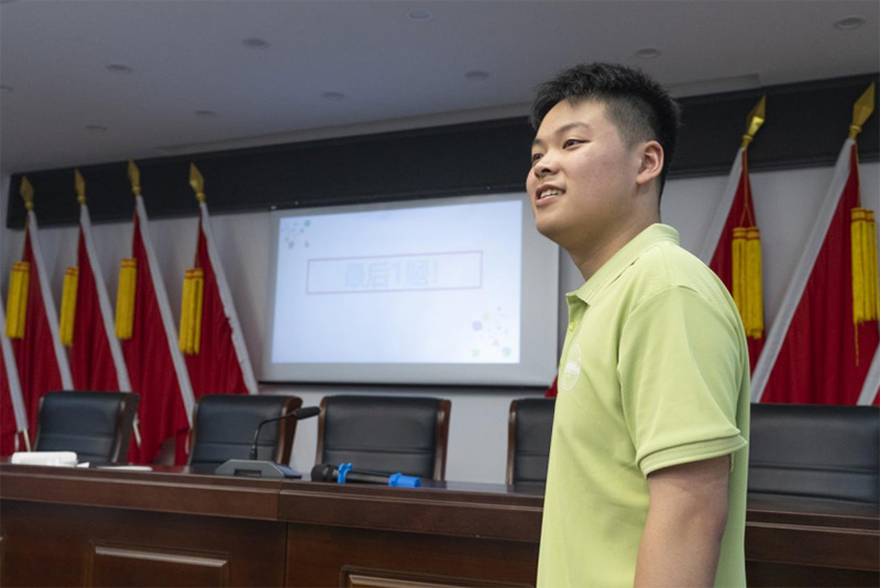 �щ����P���𺽣�