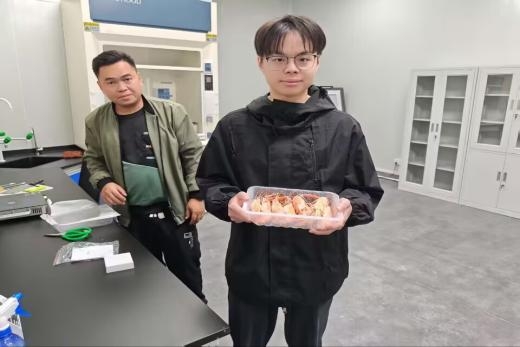 �����������ഺ���չ�i�ÿƼ��c(di��n)���l(xi��ng)�����d·