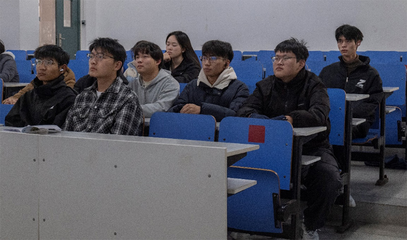 У�������v��������������ԣ��������B���o��