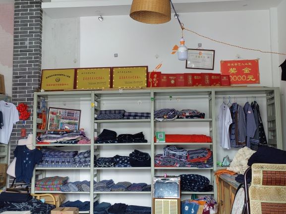 ���Ļ����������z���С�����z����ע���ഺ����