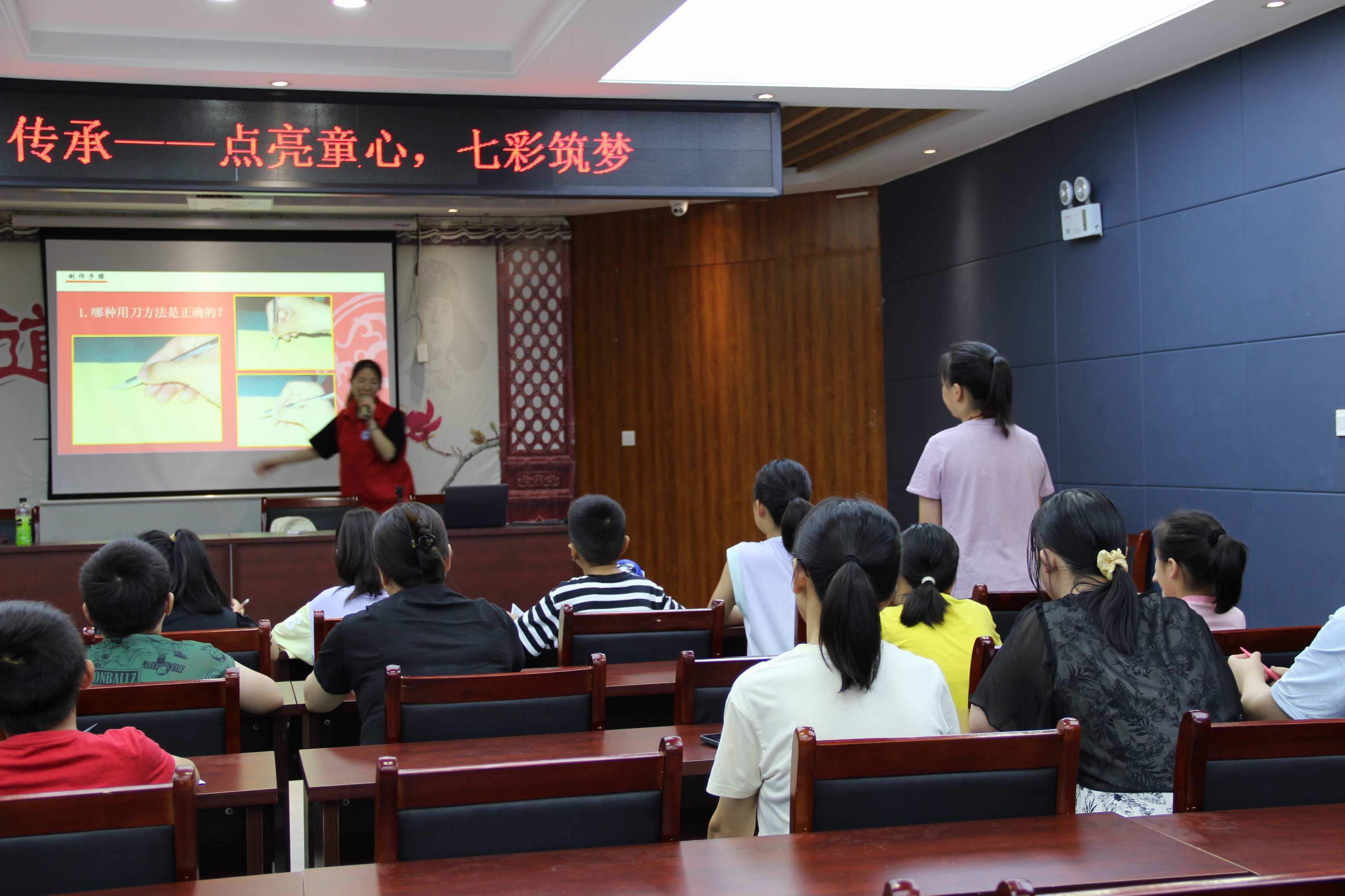 �̼�ˇ�g�c��ͯ�ģ��߲ʉ�����δ��