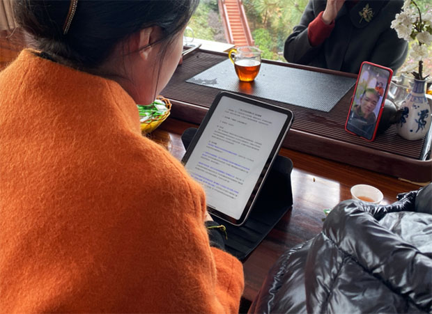 �����ݵ���ɫ��һƬ���~�����߅�����d�c���干��֮·