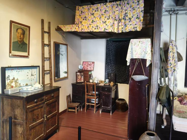 ������Ժ��İ��̽���������} ����һ���c���u��Ժ�ĕr(sh��)�Ռ�(du��)Ԓ