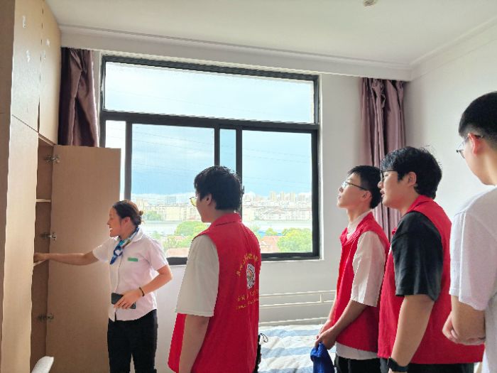 ������־Ը�߸��Ƶ����깫Ԣ�_չ�坍����