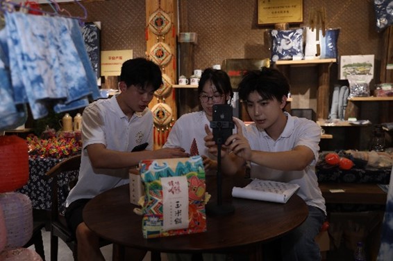 ���ſӴ壺�֕�ӛ�������F��ؚ�������s���A��͑׃