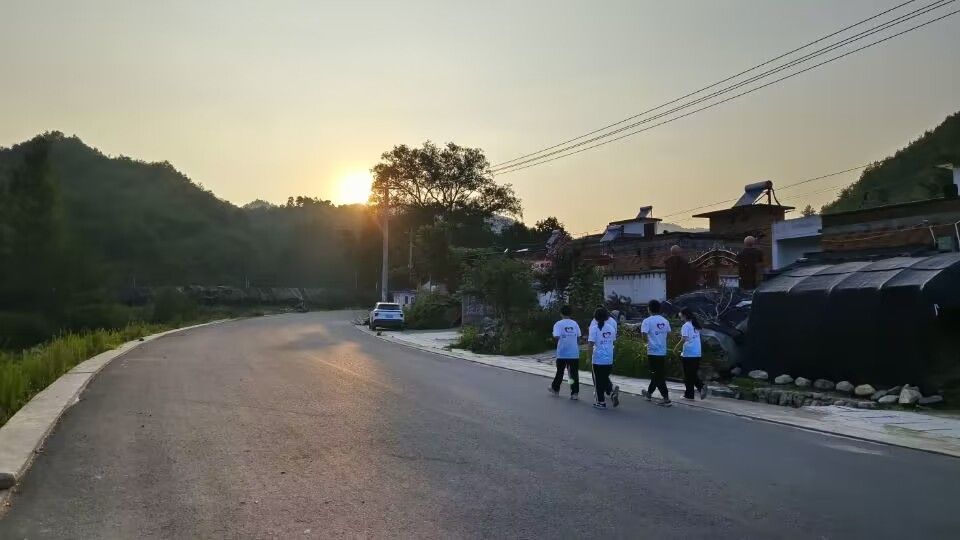  ��ʯ��ů��ԭ���ഺ�I֧�̡���·���������b�b����s���죬����·��