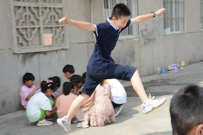 ���w���绨�`�ſ옷У�@���ഺ�ƻ�ȼ��������������