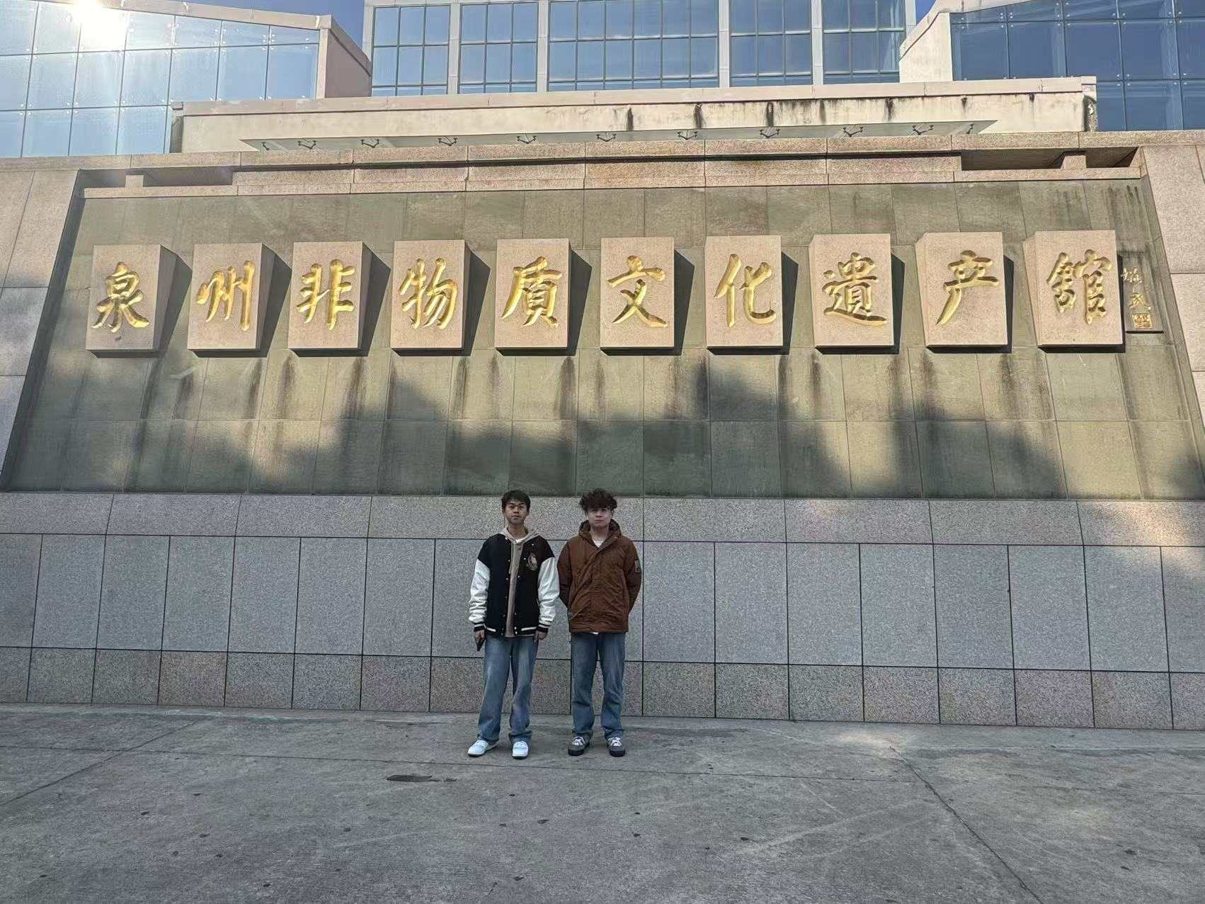 �����r�ִ�W�W���ڰ��}����ϵķ��z�Ļ�����֮��