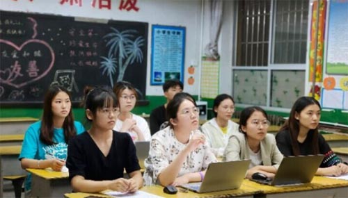 ͬ��һƬ�{���£���ؓ�ഺ������