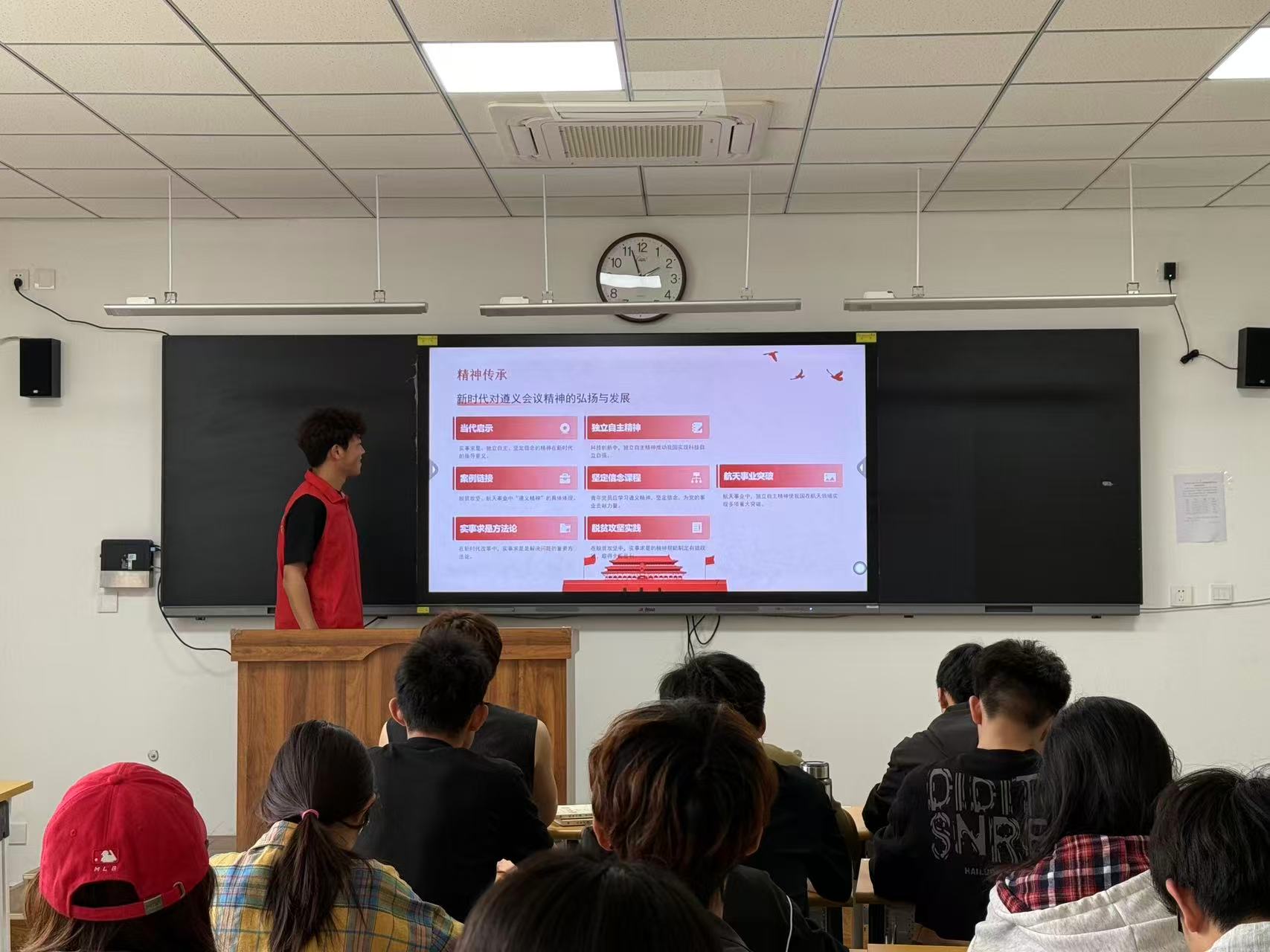 �ĳǴ�W(xu��)�|���W(xu��)Ժ�P(y��ng)��־Ը�����h�(du��)�_չϵ�С����x��Ӣ����׿�R(sh��)����(hu��)�h��н��ҫ���̡����v���(d��ng)