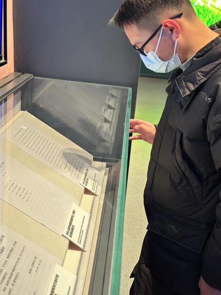 ���K�Ƽ���W(xu��)���{(l��n)�W(xu��)Ժ�_չ����Ғ�ɽ����L(f��ng)���������(hu��)��(sh��)�`���(d��ng)