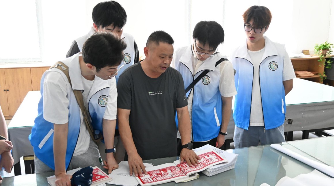 ���R�U�������  �������}�mн��