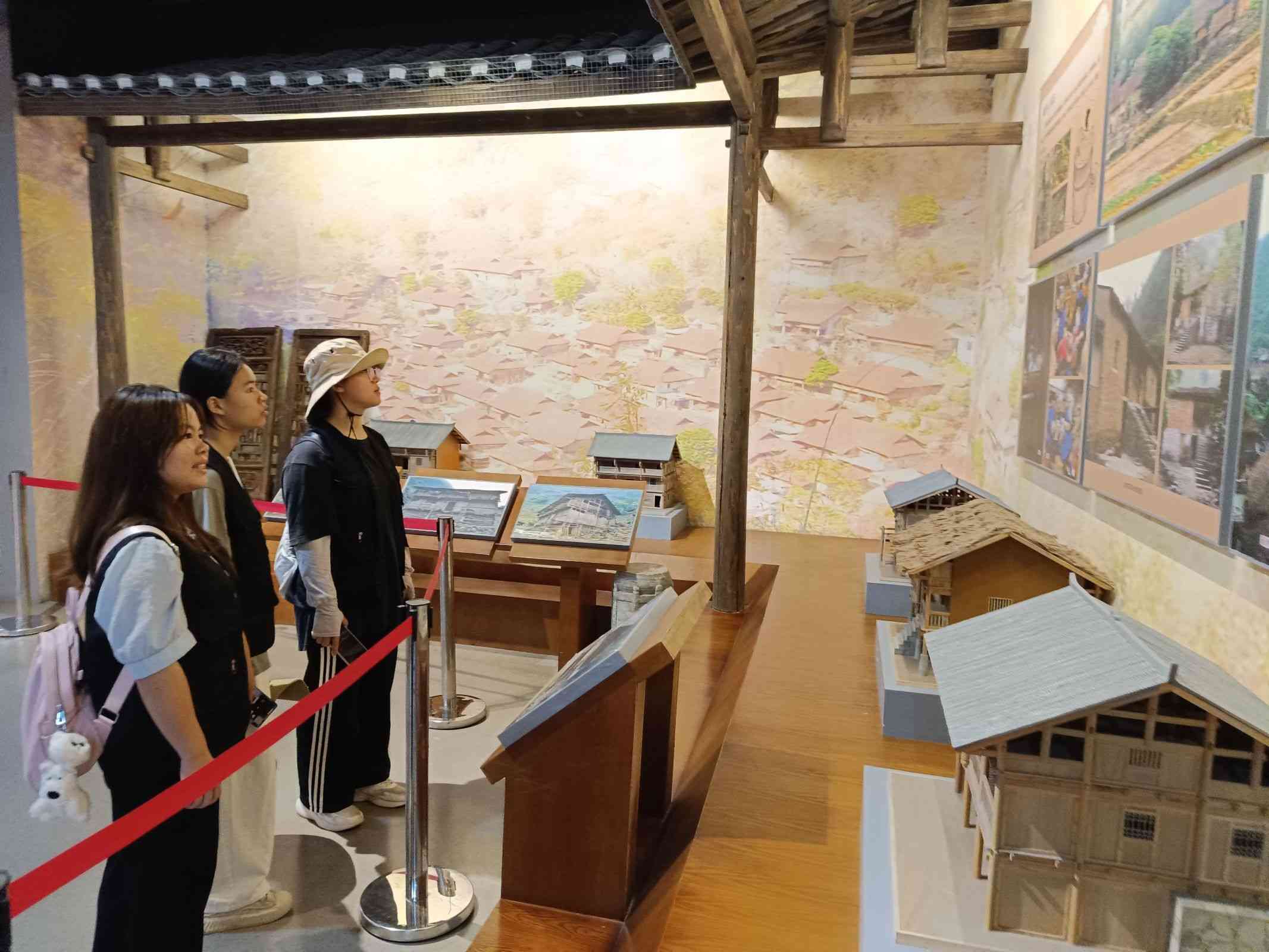 �����Ļ�����������r�����ںϰl(f��)չ