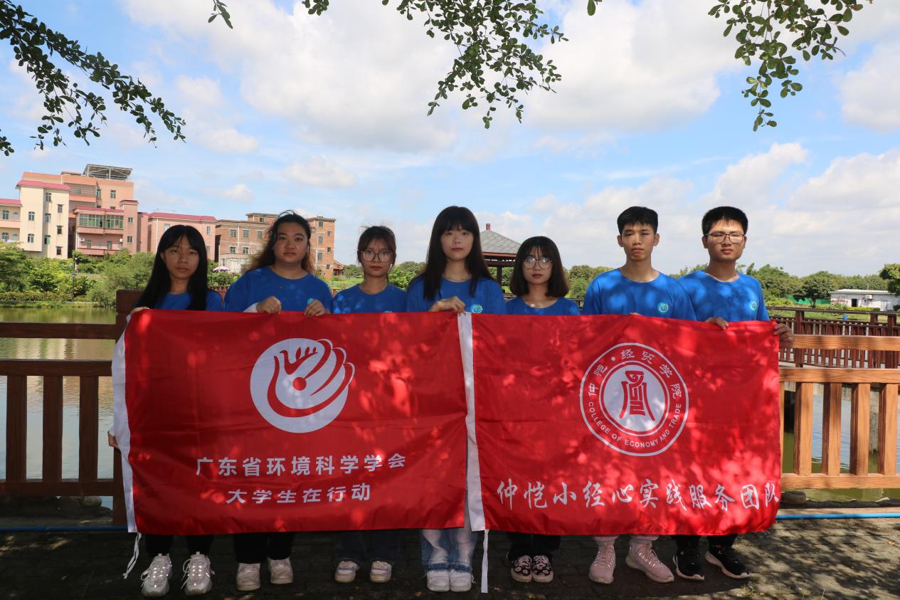 �����l�壬�ഺ�Є� С���Č��`��_չ�h������־Ը���ջ��