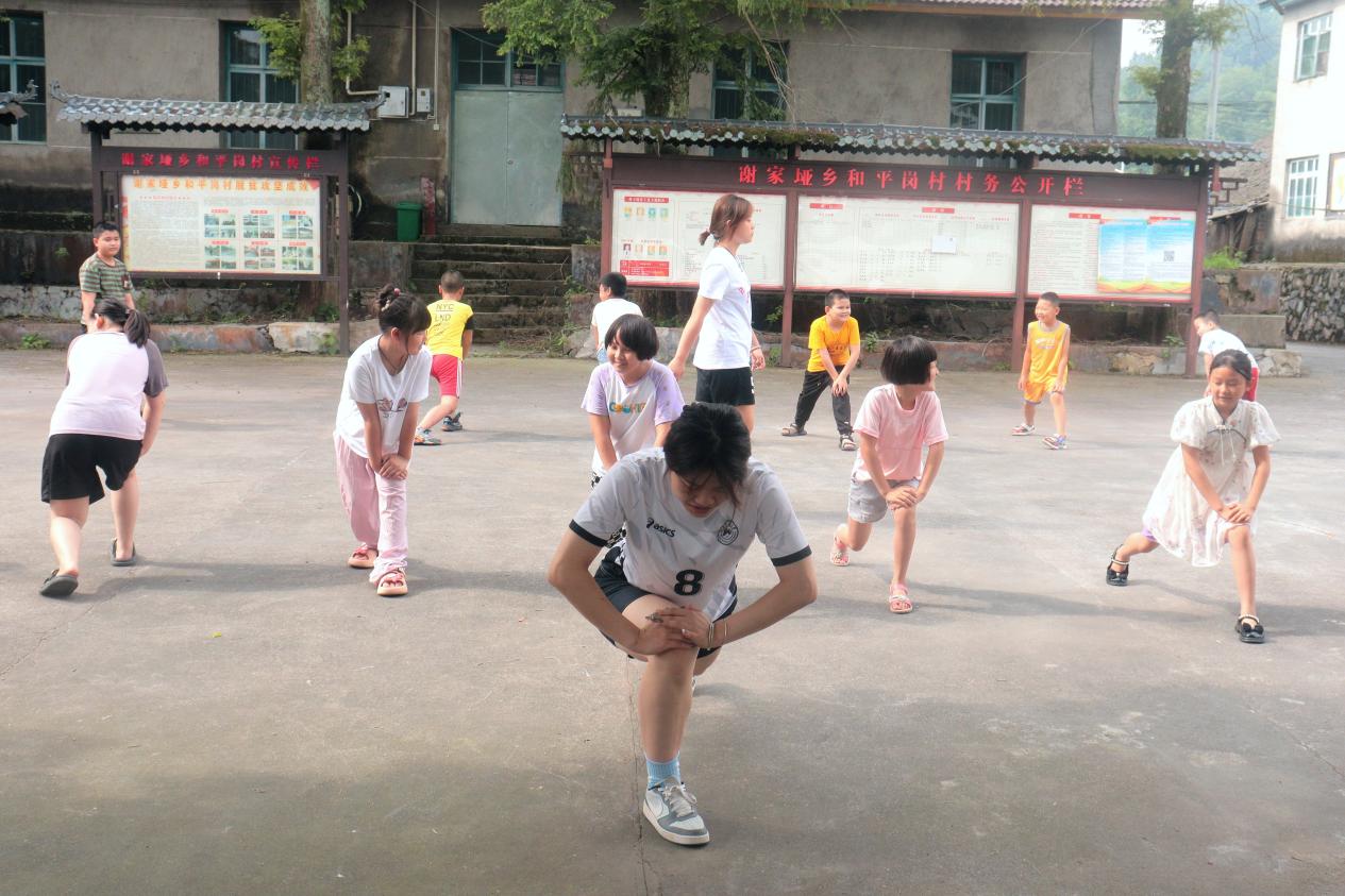 ���ώ�����W(xu��)���(gu��)�Z(y��)�W(xu��)Ժ�����ҽ��к�ƽ�����������(hu��)��(sh��)�`�F(tu��n)�_(k��i)չ�A(y��)��У�@����ͨ�R(sh��)�n��