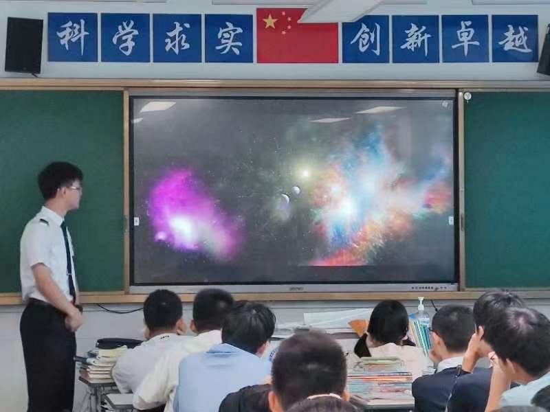 �Ϻ��W�ӻص�����ĸУ�Ї��ƌW���g��W�����ЌW�_չ�������v