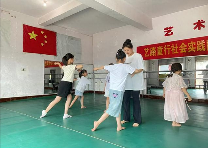 ˇ·ͯ��,�c������