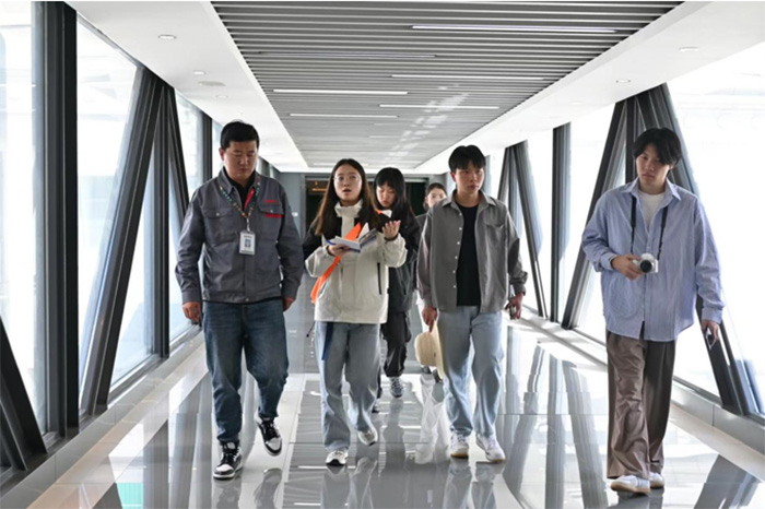 �A�r�W�Ӹ����� ̽���ʡ�֮������d���݊^�l