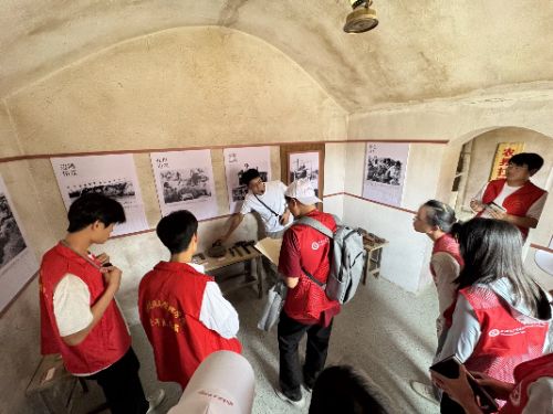 �ڼt���B�ğ����ϣ��|���͉��q�µĜض�