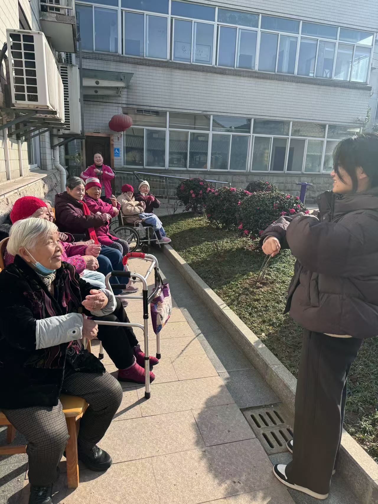 ���qů�������L����Ժ�� ����������`