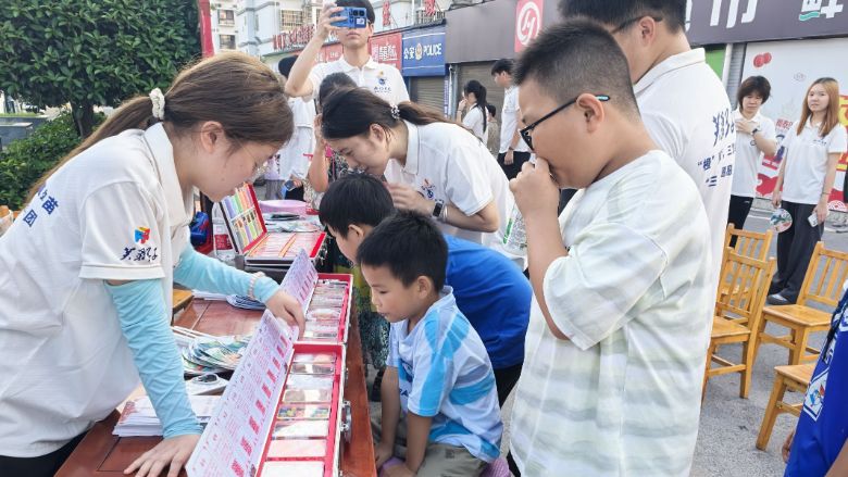 ���������M��^ ����������˼�����