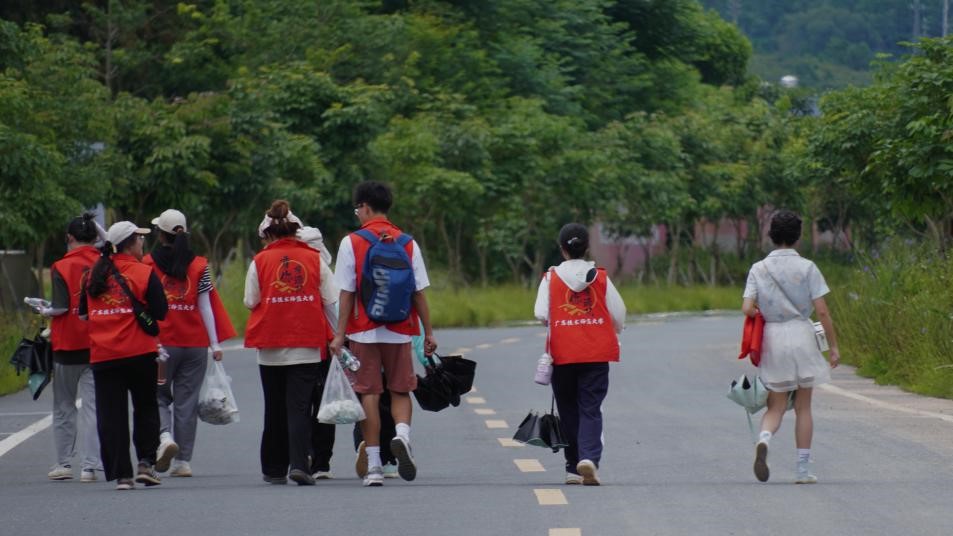 ���ꡰ��������ɽ�����c�����ǰ��·