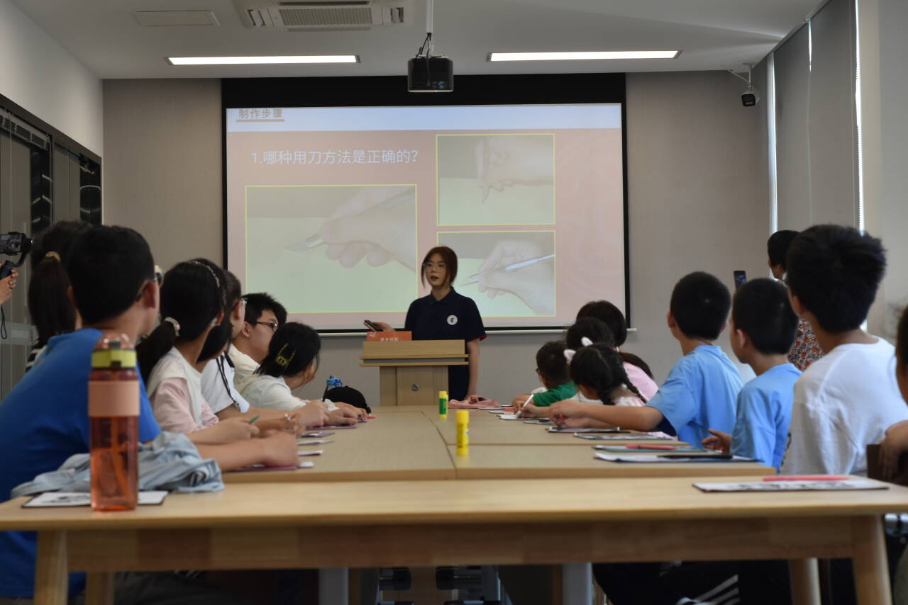 �̼���ͯ�������c��ͯ�ģ��߲�����