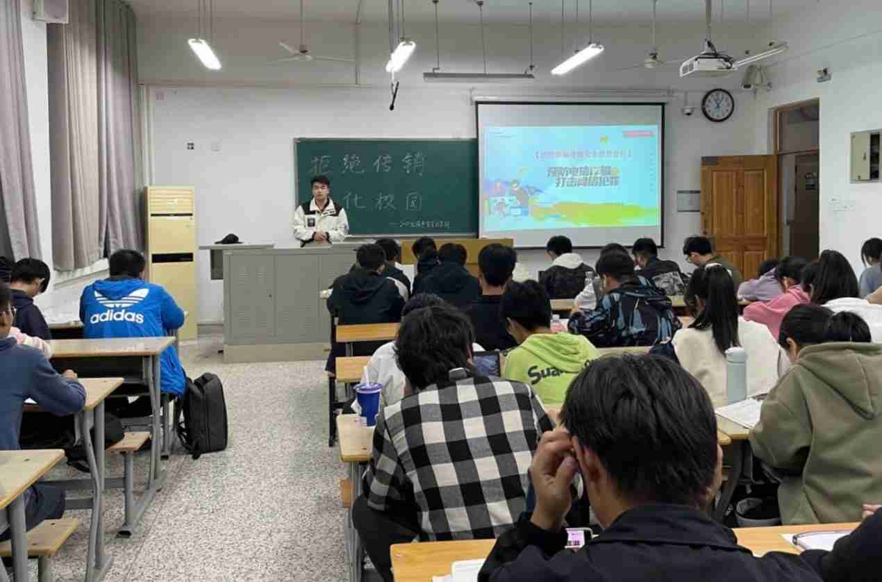 �ܽ^���N������У�@