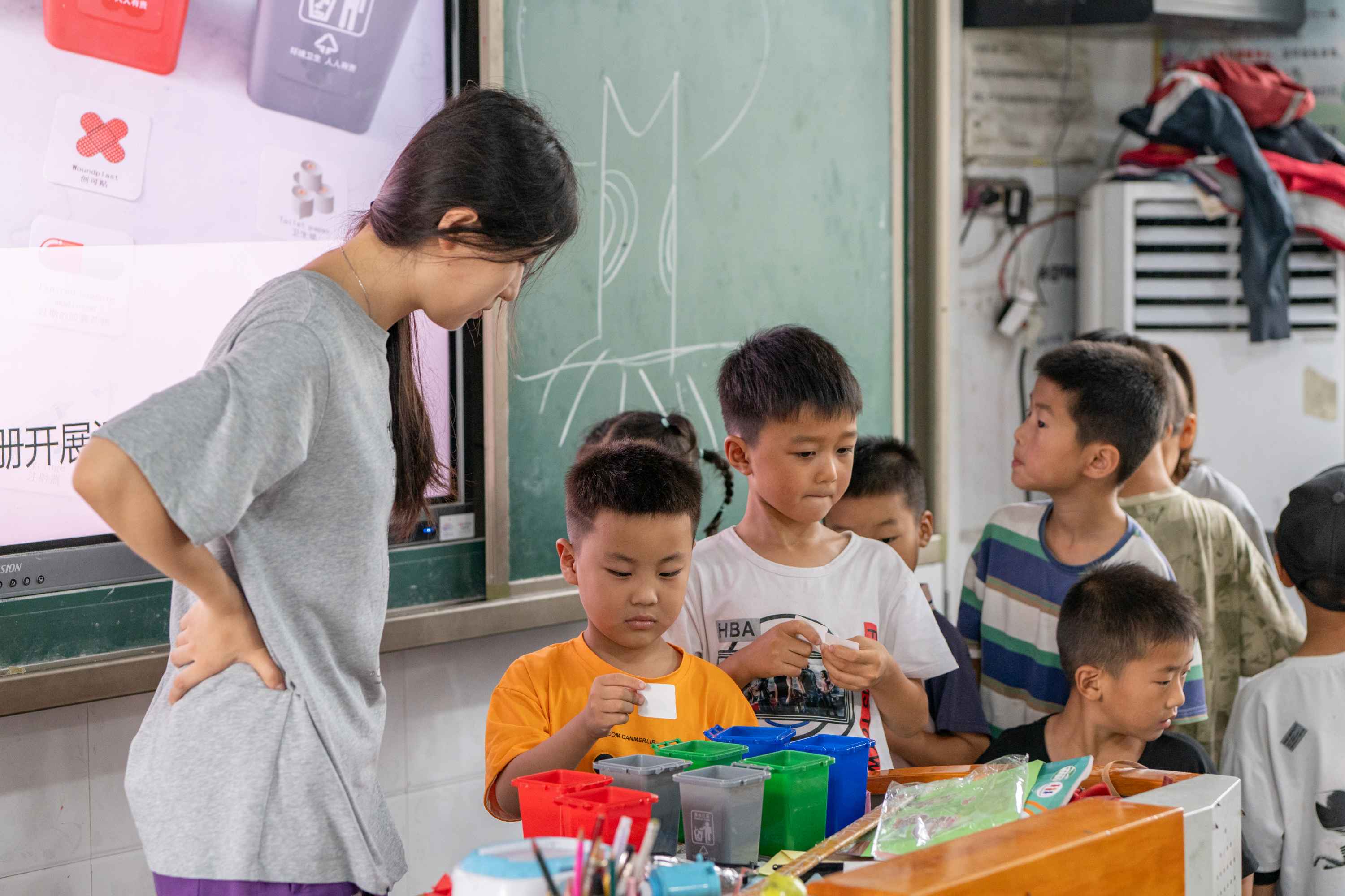 �Ӻ��W�ӡ�׷�⡱֧�̈F�����o�{ɫ�����҂����Єӡ����Gɫ�h�����}�n