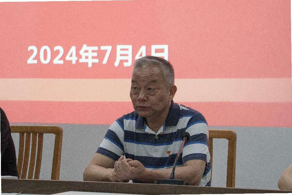 ��Ϣ���̌WԺ��AI�r�lʿ��Ӌ�����ǻ��l���c�Ƽ����r����������`�F��І��Ӄxʽ