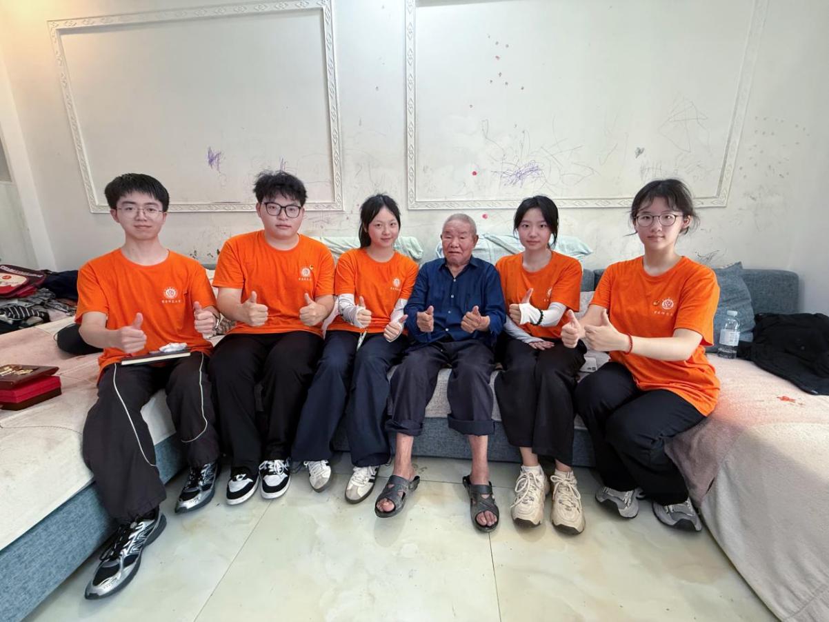 ���L�ϱ������V  �tɫ��������н����