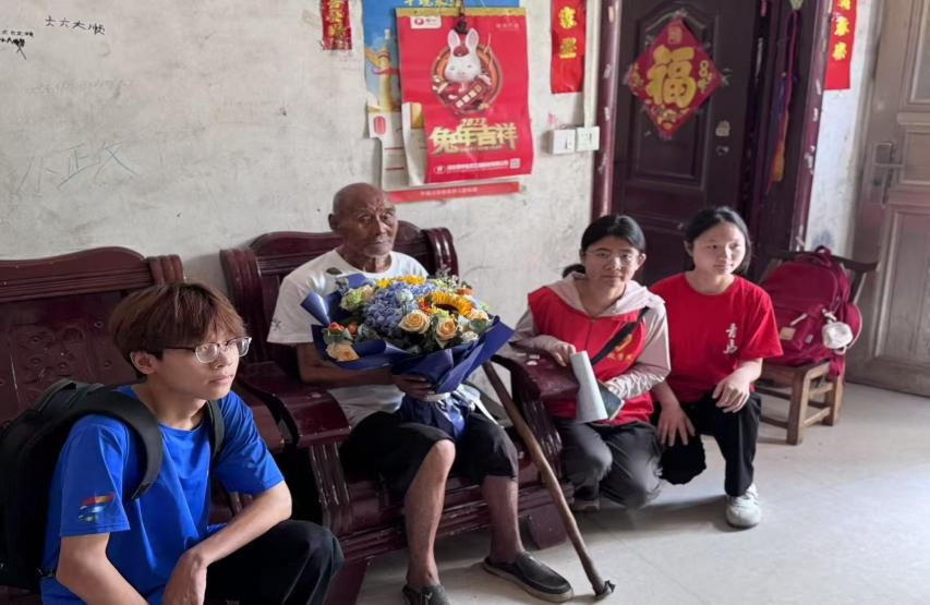 �� ��Խ��ʮ��ļtɫӛ������ο������Ԯ���ϑ�(zh��n)ʿ