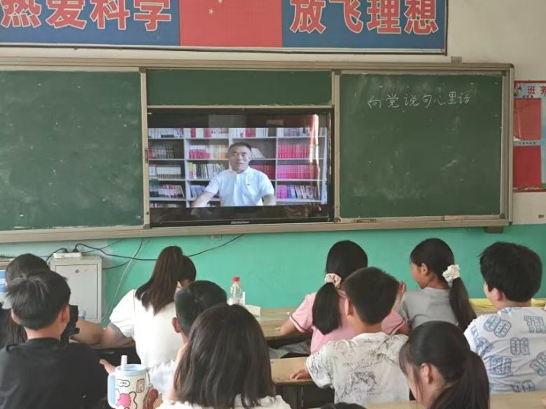 �����d��,��ϵ�P�f���� ��R�l(xi��ng)�P�fС�W7��9�ս̌W��Ӽo��