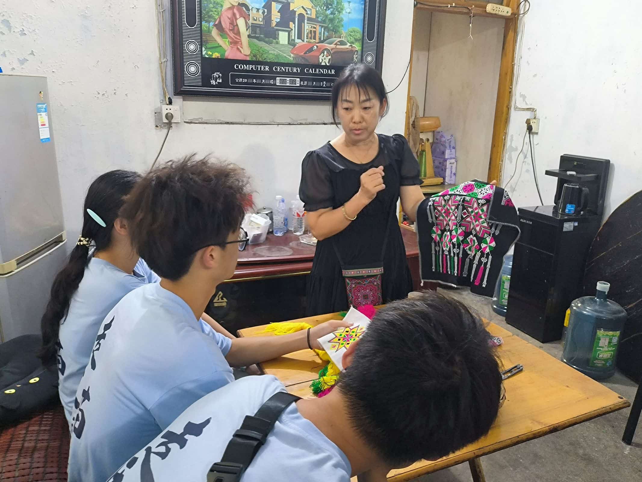 ���C���У�ָ���ϵ�ǧ���A��