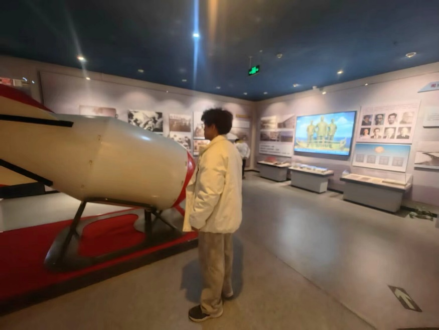 ���E�����ѡ������Ѓɏ�һ�Ǿ���