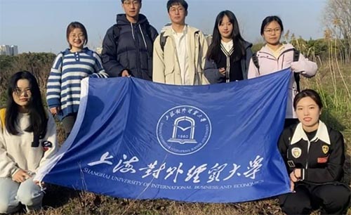 ���M(j��n)����Ϫ�壬�� (t��ng)�l(xi��ng)�����d���������Ͻ�(j��ng)�Q(m��o)��(sh��)�`�F(tu��n)