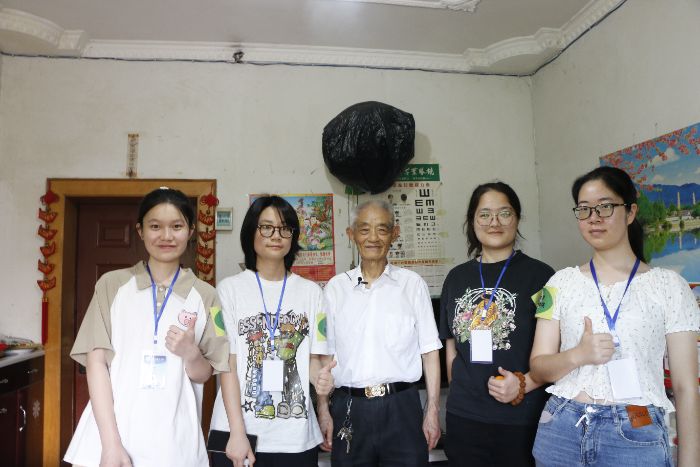 �뽭�ϱ��đc�����tɫ������������v���뽭���������