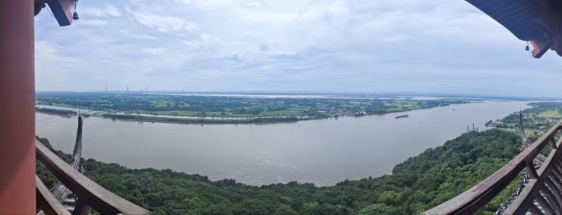 ���չ��I(y��)��W(xu��)���R��ɽ�Ļ����У���Ȼ�^�����˽ܵ��`