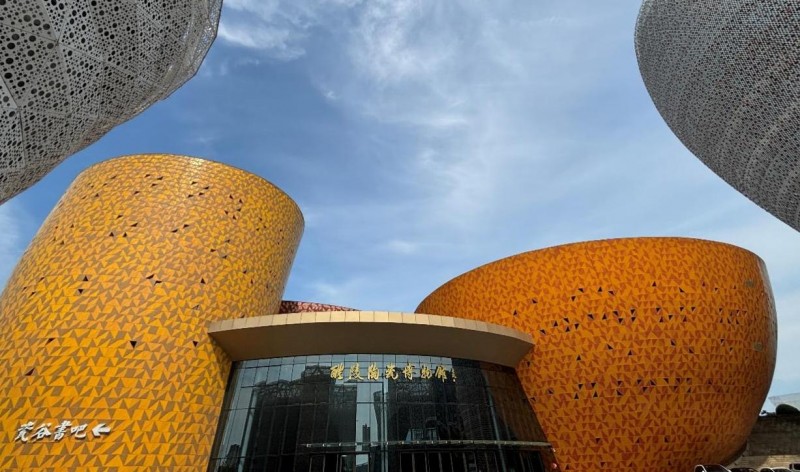 ���ǧ�꣬�A�¹��L����������Ϣ�W(xu��)Ժ����퍂��l(xi��ng)���F(tu��n)꠸������մɲ����^�W(xu��)��(x��)