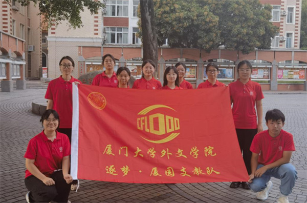 ������s������^����