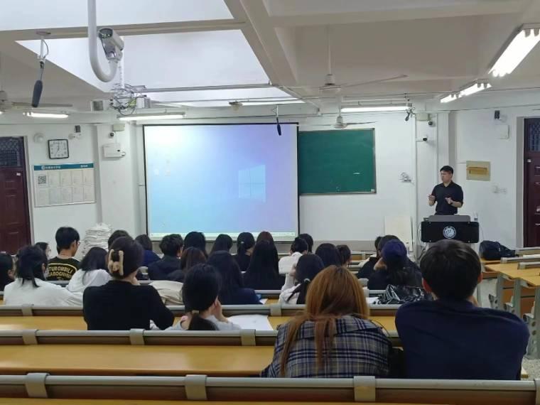 �ĳǴ�W(xu��)��ý���g(sh��)�W(xu��)Ժ�e�k���������v��