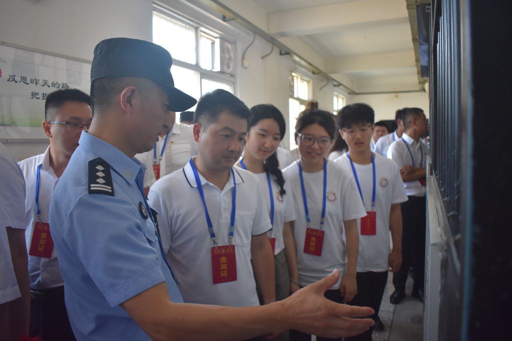 �����t(y��)�W(xu��)Ժ���Ű���Ω�m(x��)�Ű�ǧ�d�}���t(y��)ϴ��ɽ�f(w��n)���¡����A���}���ЈF(tu��n)ǰ���Ű��O(ji��n)�z�_(k��i)չ�����L(f��ng)��(r��n)�t(y��)·������س��ġ�������ʾ�������(d��ng)