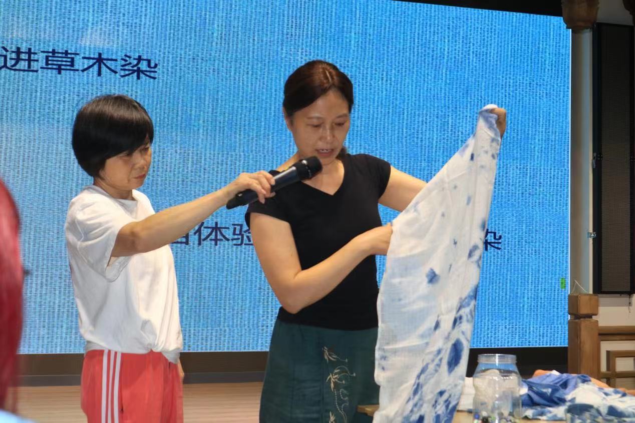 �z퍿������ഺ�L�ʣ����z�Ļ���У�@�`��