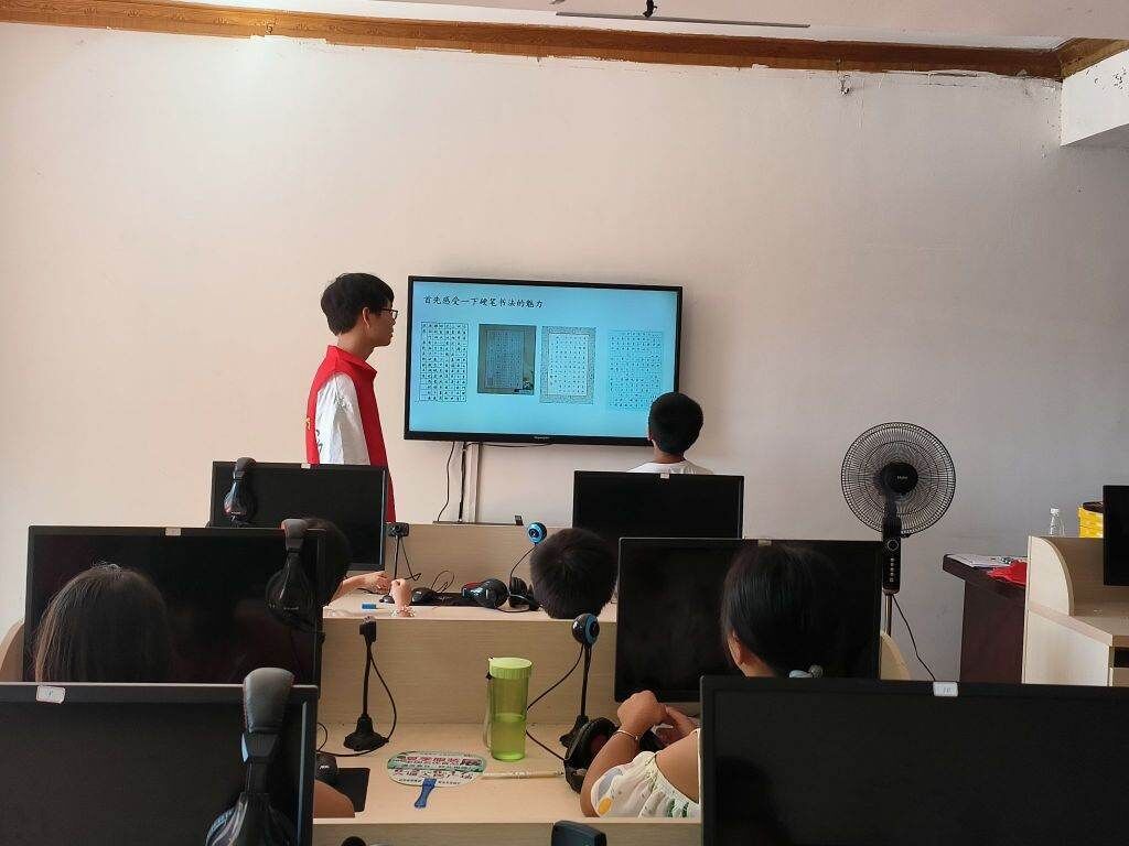 ׌ÿһ���m�g���꣬ͬ���ܰ��ꖹ���¶