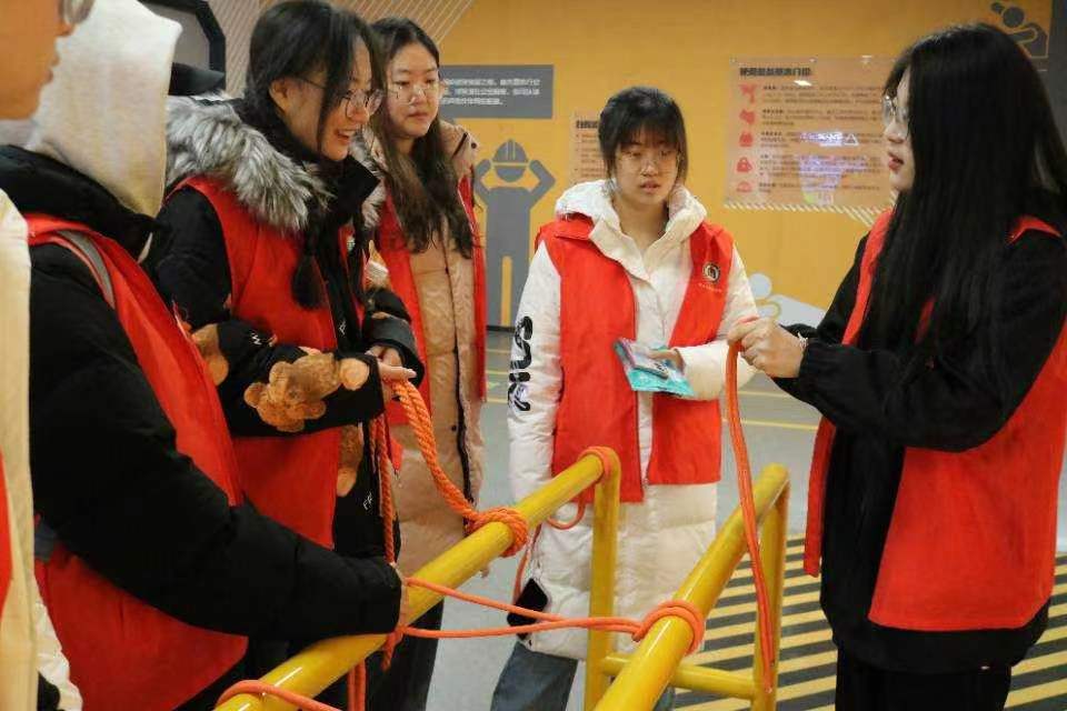 ���˷�֮�������M��֮����