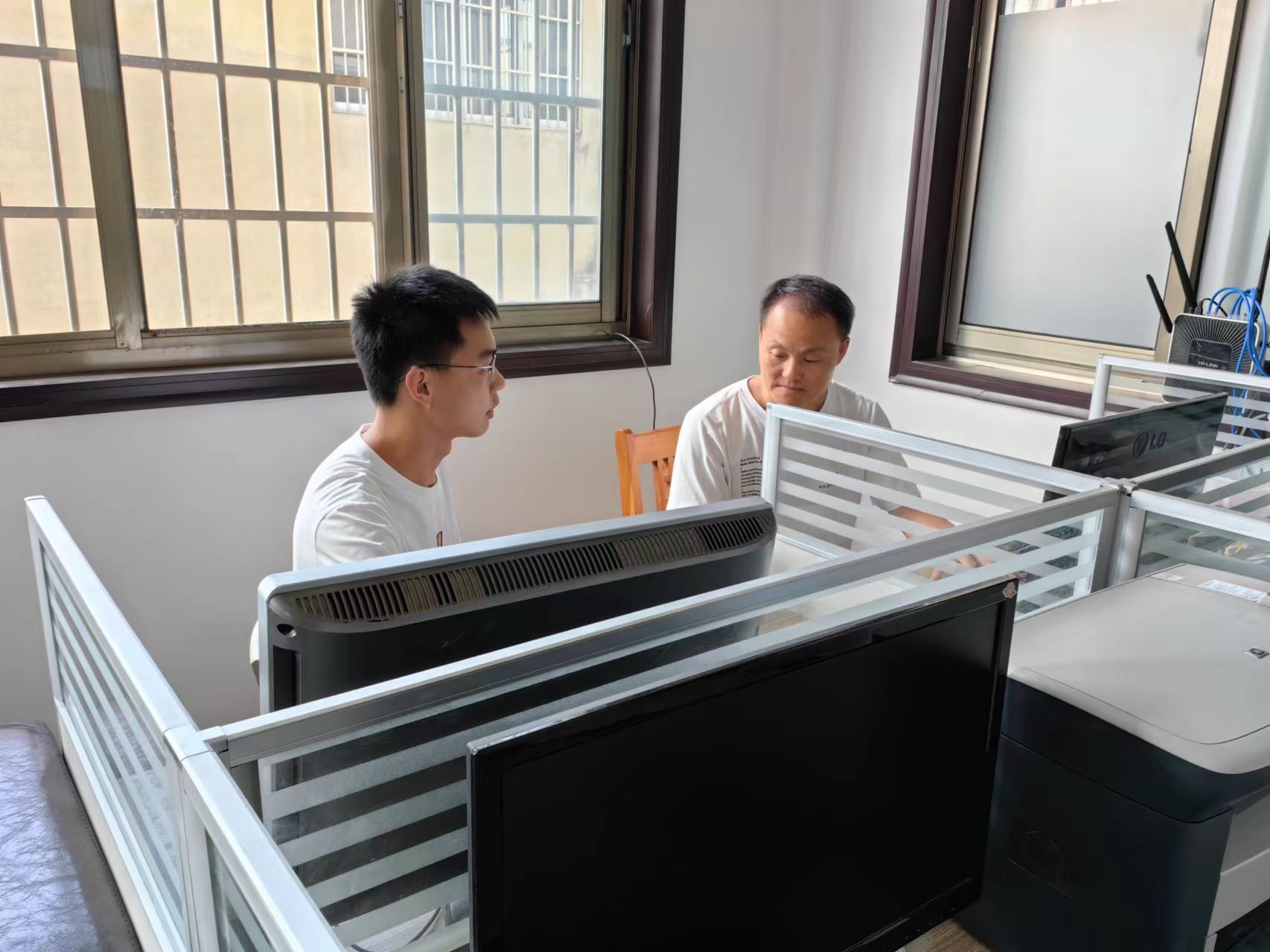 ���о���˼��ͬ��ͬ�С�������`�{�ЈF���L�����е����ЌW