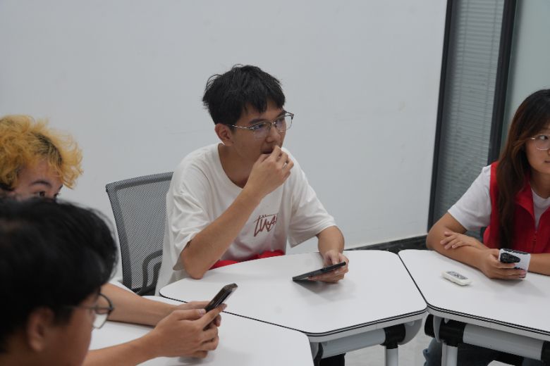 �L����W���όWԺ���½����硰���L��Ԓʯ���ѣ��ഺ�ǻ�߅��������������`ꠡ��������L���L���ǻ���߅��